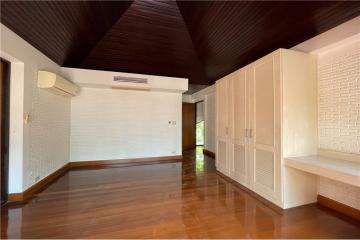 Exceptional 6-Bedroom Thai House with Private Pool in Sukhumvit 26 - For Rent - 920071001-12502