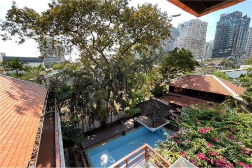 Exceptional 6-Bedroom Thai House with Private Pool in Sukhumvit 26 - For Rent - 920071001-12502