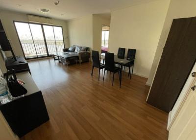 Condo for Rent at Lumpini Place Narathiwas - Chaopraya