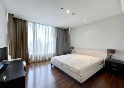 Stunning 2-Bedroom High-Rise Luxury Apartment near BTS Chong Nonsi - 920071001-12498