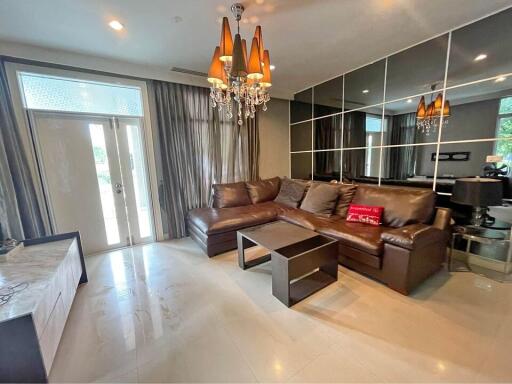 House for Rent, Sale in Saphan Sung.