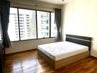 Condo for Rent at The Emporio Place