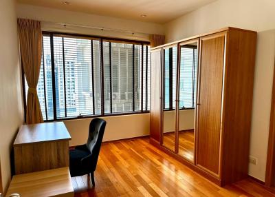 Condo for Rent at The Emporio Place