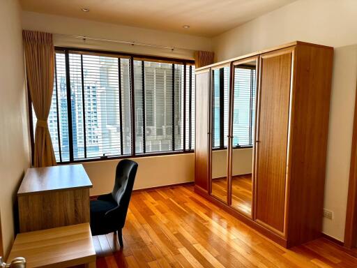 Condo for Rent at The Emporio Place