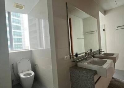 Condo for Rent at Millennium Residence