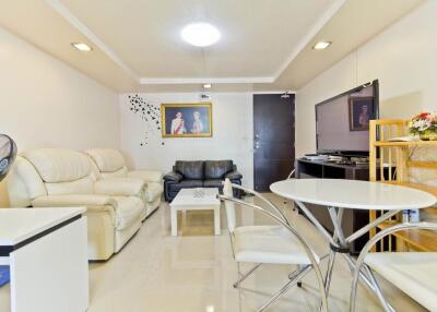 Condo for Rent at Ratchathewi Tower