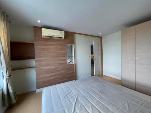 Condo for Rent at Plus 67