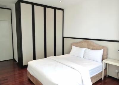 Condo for Rent at President Place