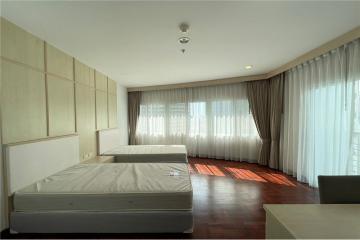 Apartment 3 beds for rent at BTS Prompong