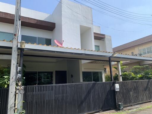 Townhouse for Rent at Summakorn Village