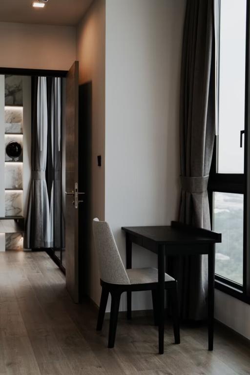Condo for Rent at The Crest Park Residences