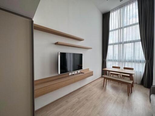 Condo for Rent at Ideo Rama 9