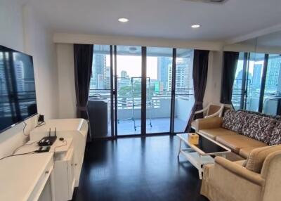 Condo for Rent at Acadamia Grand Tower