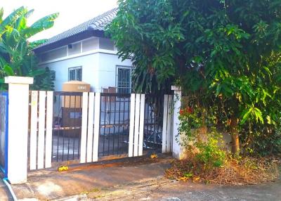 Spacious 2-bedroom House with garden