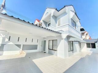 Newly decorated house in East Pattaya