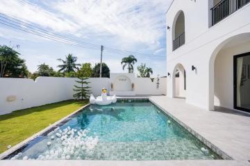 Minimalist Pool Villa