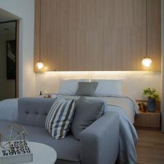 Stylish 2 Bed 2 Bath Condo with Study in Khlong Tan, Bangkok