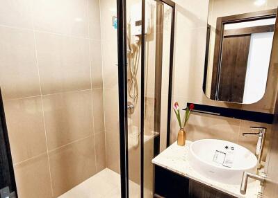 1 Bedroom 1 Bathroom 33 SQ.M XT Huaykwang