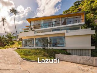 Spacious and Modern 4-Bedroom Villa in Lamai