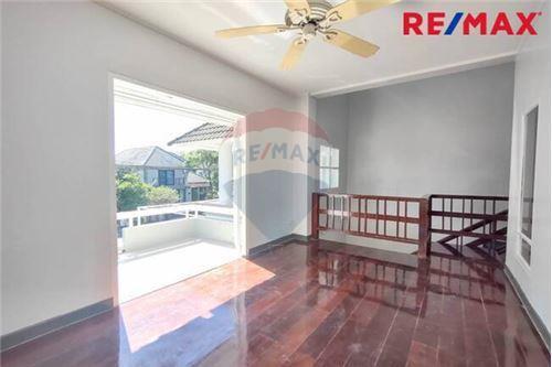 240 Sqm., 3 Beds Townhouse listed for ฿ 5,990,000.