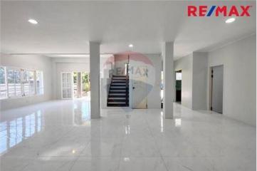 240 Sqm., 3 Beds Townhouse listed for ฿ 5,990,000.