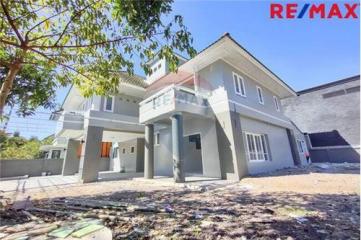 240 Sqm., 3 Beds Townhouse listed for ฿ 5,990,000.