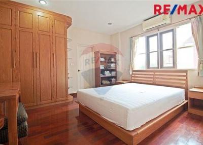 320 Sqm., 4 Beds Townhouse listed for ฿ 11,900,000.