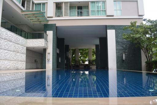 1-bedroom modern condo for sale close to BTS Chidlom