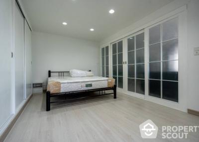 2-BR Condo at Saranjai Mansion Condominium near BTS Nana