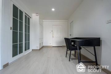 2-BR Condo at Saranjai Mansion Condominium near BTS Nana