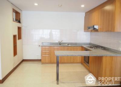 2-BR Apt. near BTS Phloen Chit