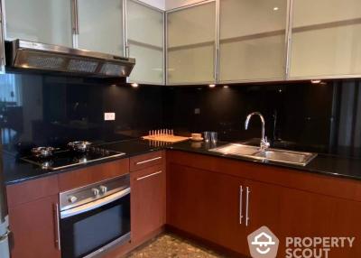 3-BR Condo at Royal Residence Park near BTS Phloen Chit