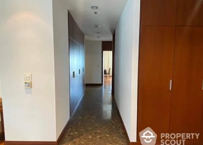 3-BR Condo at Royal Residence Park near BTS Phloen Chit