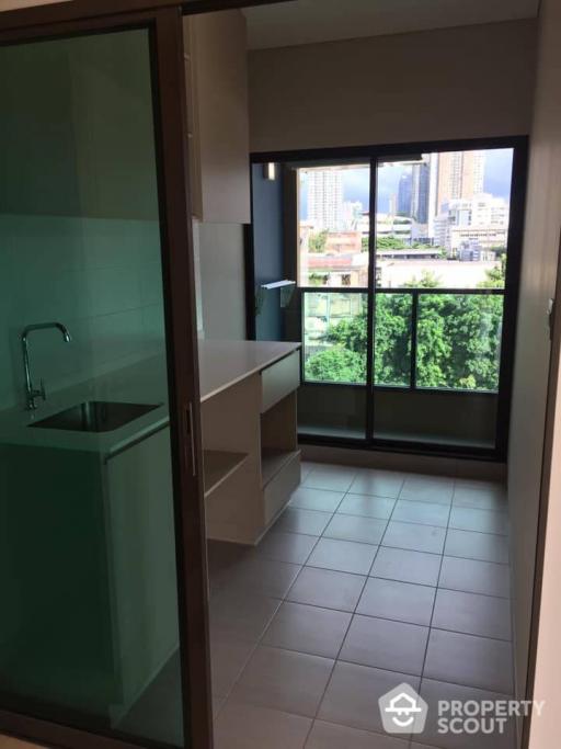 2-BR Condo at Lumpini Suite Phetchaburi – Makkasan near ARL Makkasan