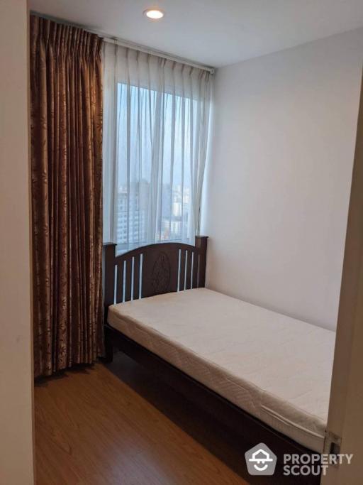 2-BR Condo at The Complete Rajprarop near ARL Ratchaprarop