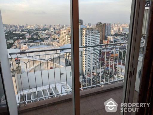 2-BR Condo at The Complete Rajprarop near ARL Ratchaprarop