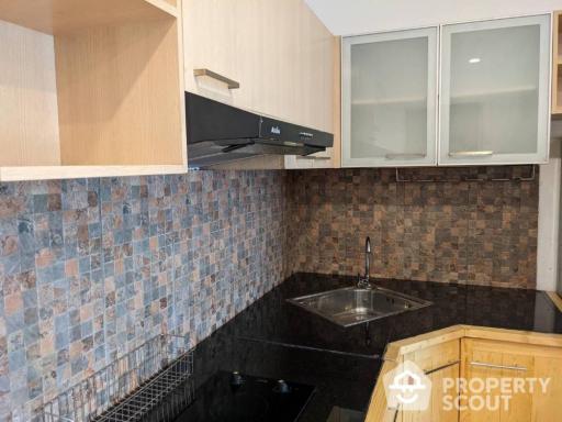 2-BR Condo at The Complete Rajprarop near ARL Ratchaprarop