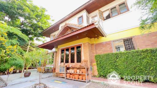 4-BR House near BTS Bang Chak