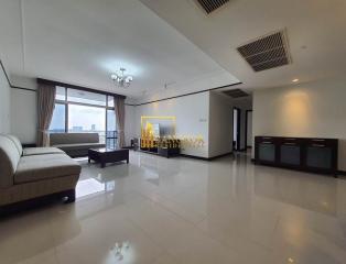 2 Bedroom For Rent in All Seasons Mansion Ploenchit