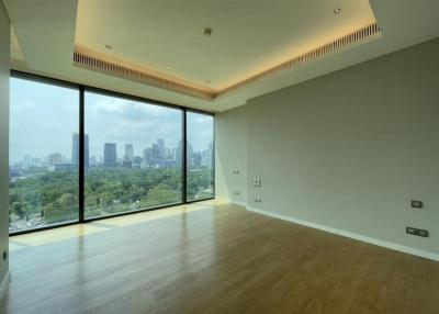 Sindhorn Tonson  1 Bedroom Condo For Sale in Chidlom