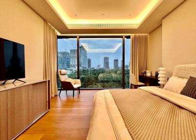 Sindhorn Tonson  1 Bedroom Condo For Sale in Chidlom