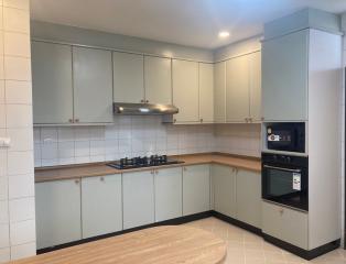 3 Bedroom Apartment in Asoke