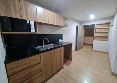 Airport Home Condo for rent