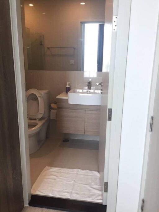 Condo for Rent at Noble Revolve Ratchada 1