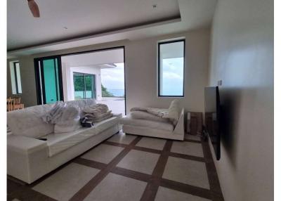 300 Sqm., 3 Beds, 3 Baths House listed for ฿ 160,000./Month