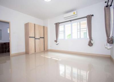 Spacious 4 BR, 4 BA Rental House in Sivalai Village 4, San Kamphaeng