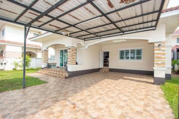 Spacious 4 BR, 4 BA Rental House in Sivalai Village 4, San Kamphaeng