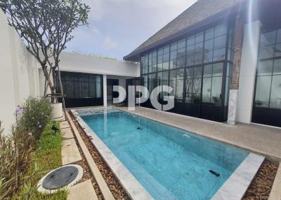 LUXURY POOL VILLA PASAK