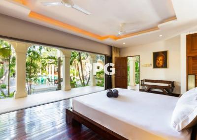 LUXURIOUS AND  SPACIOUS VILLA IN RAWAI