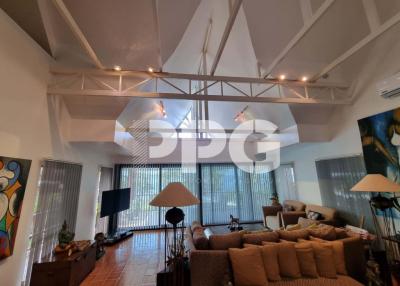 FANTASTIC BEACHFRONT PENTHOUSE IN PATONG